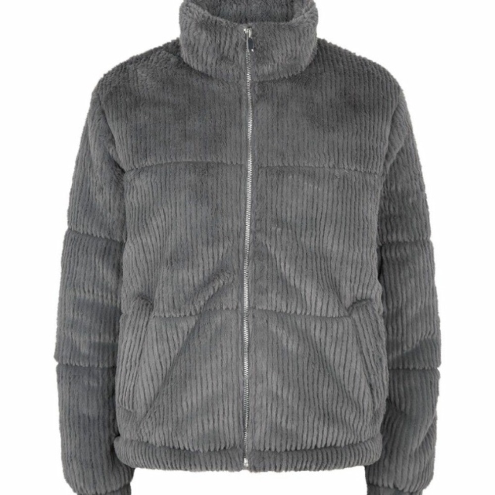 New with tag ribbed faux fur buffer - Picture 1 of 16